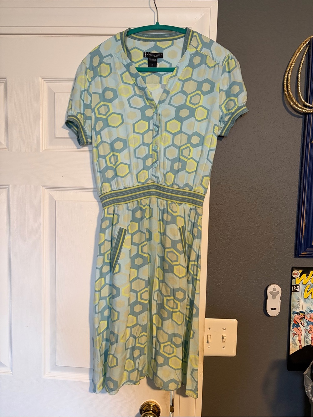 Hex Pattern Short Sleeve Midi Dress in Light Blue and Lime